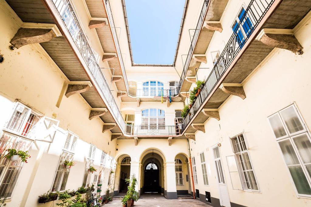 Mickey'S Chain Bridge Apartments ブダペスト エクステリア 写真